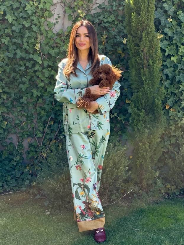 FOTO Evo kako su naši poznati proveli Uskrs: Neki bili na špici, drugi pokazali sređene domove