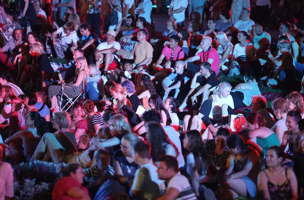 Zagreb: Festival Zagreb Classic na Trgu kralja Tomislava počeo koncertom “San ljetne noći” 