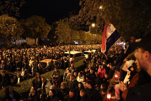 Split: Održan mimohod Torcide za Vukovar