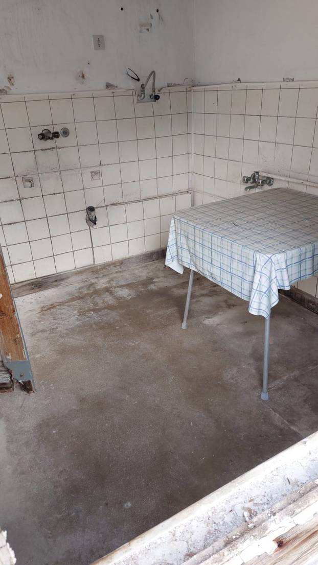 FOTO Ova kuća na Rabu ima 40 m2. Za nju traže 250.000 eura!