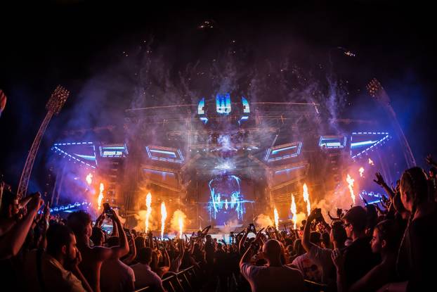 Split - Treca Vecer Ultra Festivala. DJ  Hardwell. 