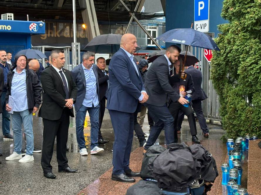 Boban izabran za predsjednika, pa zagrlio Zajeca i pustio suzu! Skupštinari opet zajedno pjevali