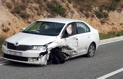 U sudaru s automobilom kod Omiša je poginuo motociklist