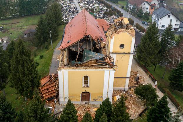Crkva Uzvišenja Svetog Križa u Kravarskom stradala u potresu