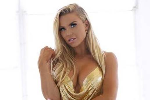 FOTO Za nju ka&zcaron;u da je najseksi medicinska sestra Instagrama