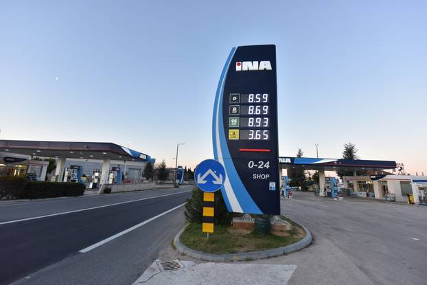 Od ponoci drastičan pad cijena naftnih derivata na benzinskim postajama širom Hrvatske