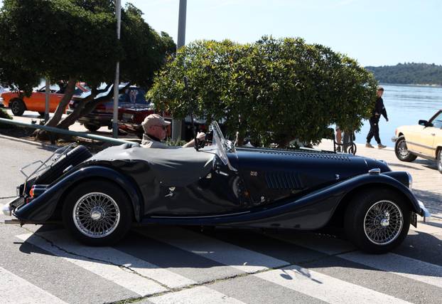 Šibenik: Uskršnji Oldtimer Promo Tour na šibenskoj rivi 