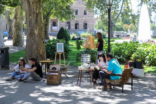 Iselili se iz zagrebačkog stana i 'uselili se' u gradski park. Pa kako je to moguće?