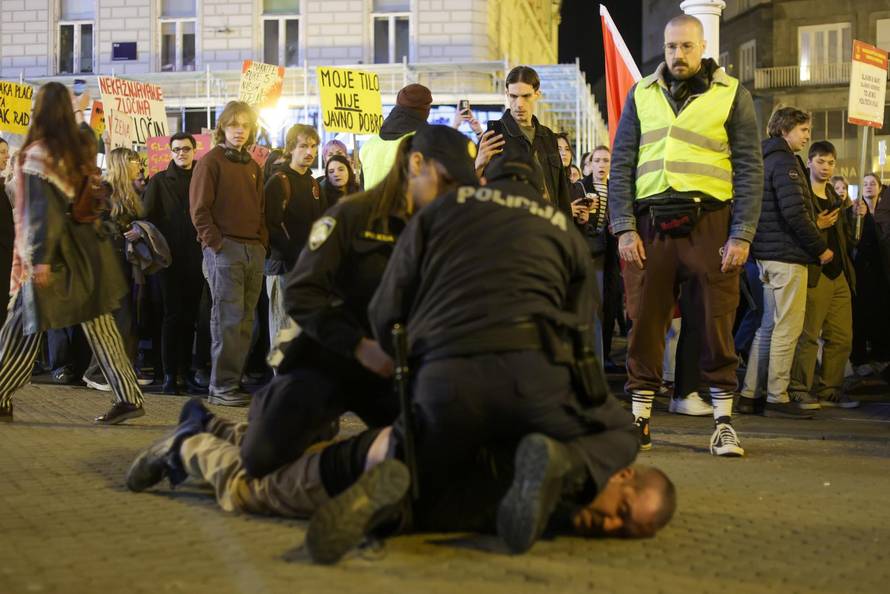 Zagreb: Policija uhitila muškarca koji je verbalno napao sudionike Noćnog marša
