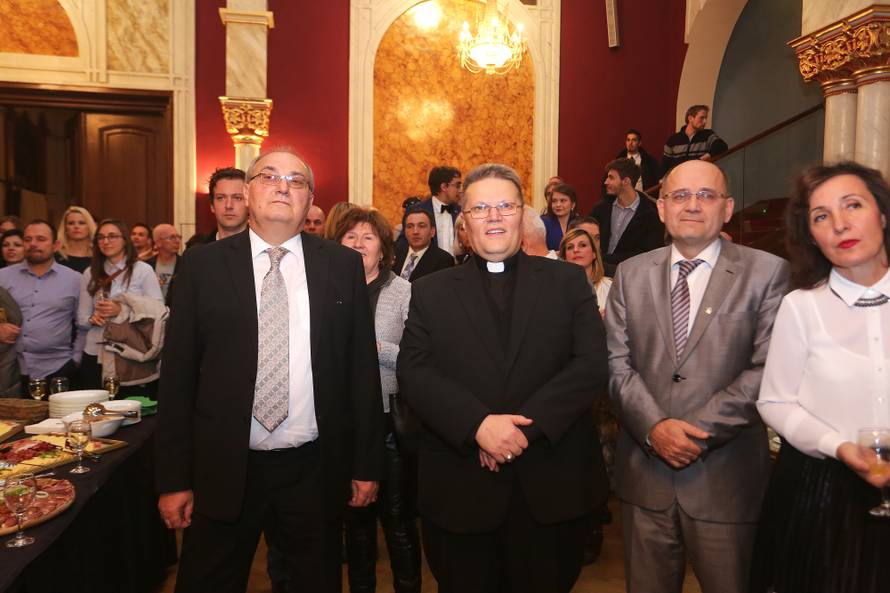 Nives ostvarila san: Zablistala je na daskama osječkog HNK