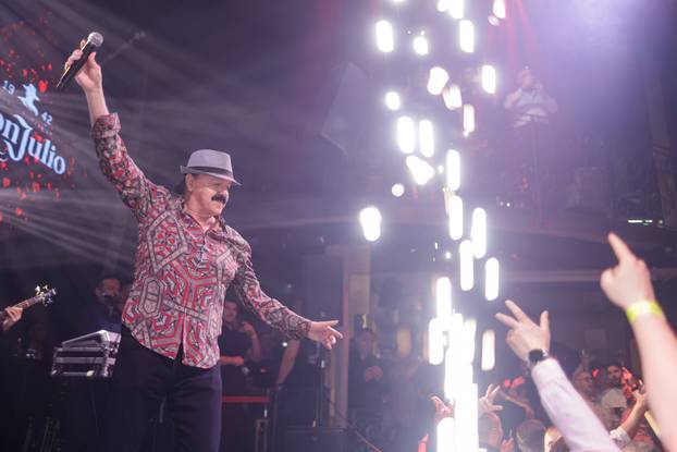 Zagreb: Koncert Harisa Džinovića u klubu Mint