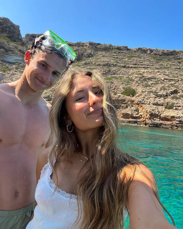 FOTO Tu je nogometašica, tu je i cheerleadersica:  Ovo su žene i djevojke američkih nogometaša