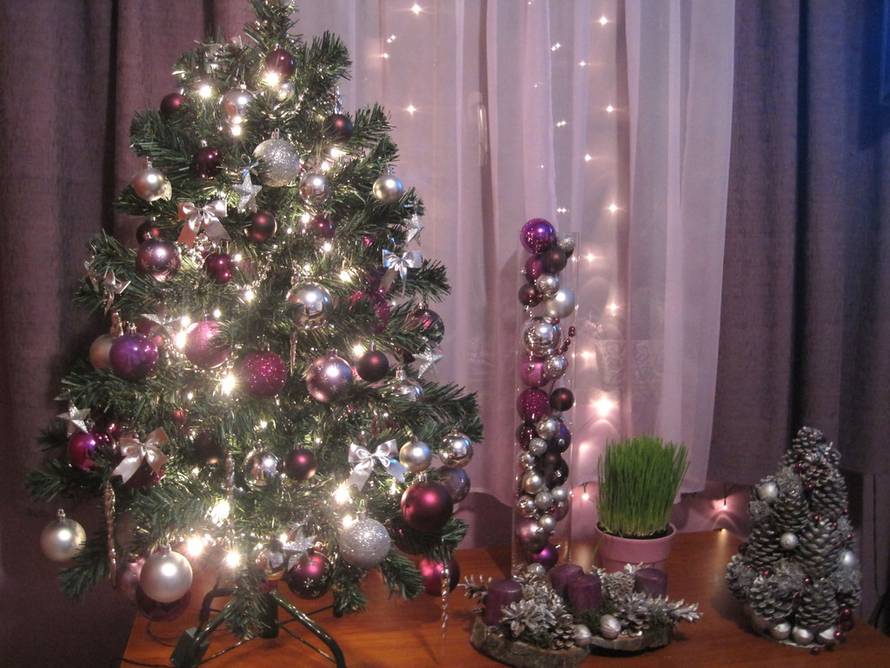 Šaljite fotografije božićnih jelki i osvojite vrijednu nagradu...