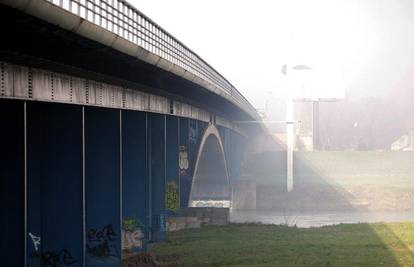 Spasili ženu koja se bacila s Mosta slobode u Zagrebu