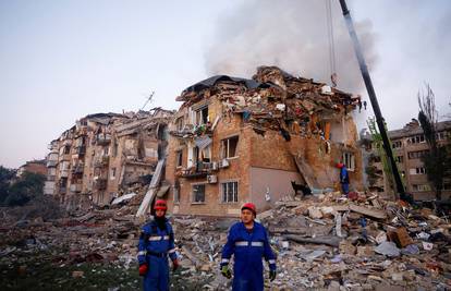 UŽIVO Putin poslao projektile na Kijev: U užasnom napadu 13 ubijenih. Od toga troje djece...