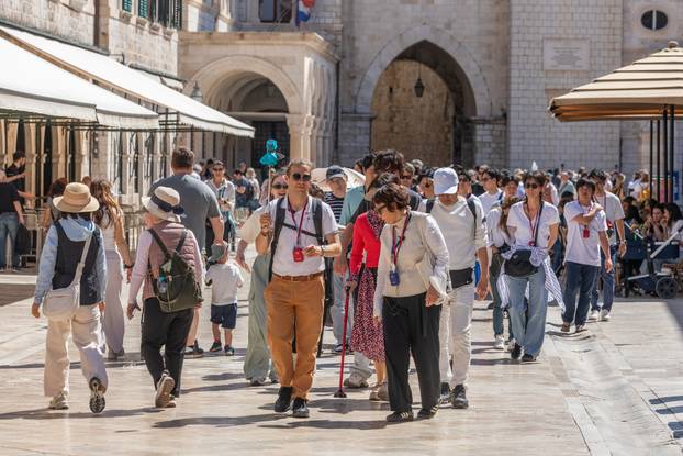 Sunčan i topao dan u Dubrovniku