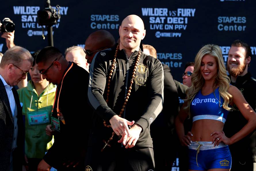 Deontay Wilder & Tyson Fury Weigh-In