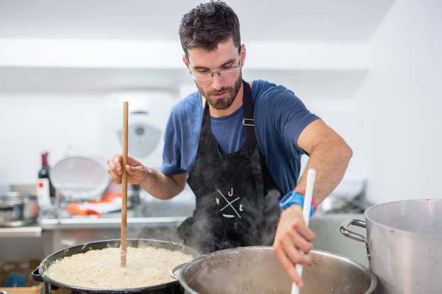 Pula: Priprema jela od tune u Gastro klubu