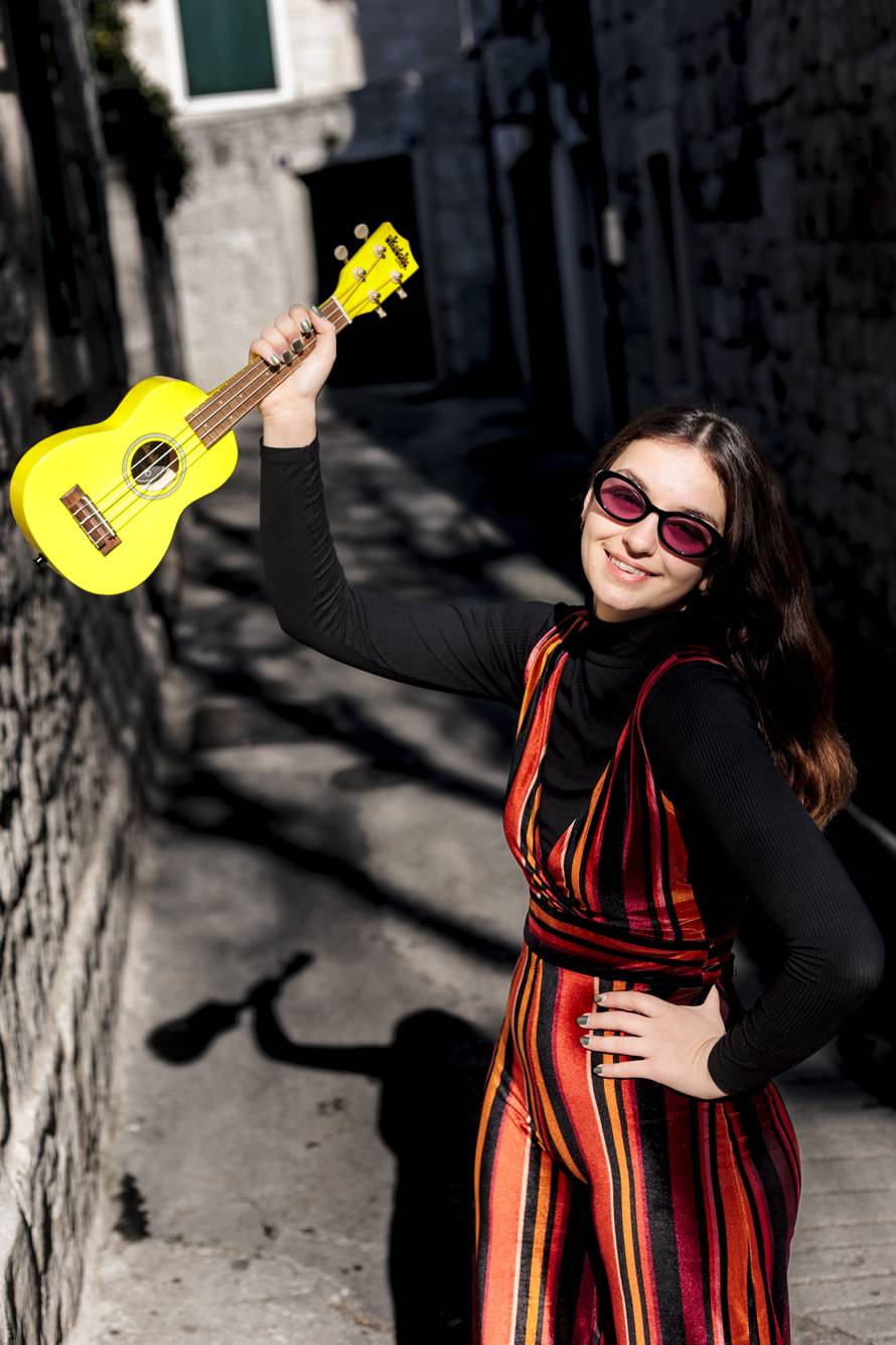 Borba za Eurosong: Harmonija disonance na prvom mjestu kladionica, Petreković zadnji