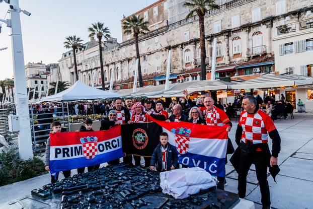 Split: Atmosefra na splitskoj rivi uoči početka utakmice UEFA Lige nacija Hrvatska - Francuska