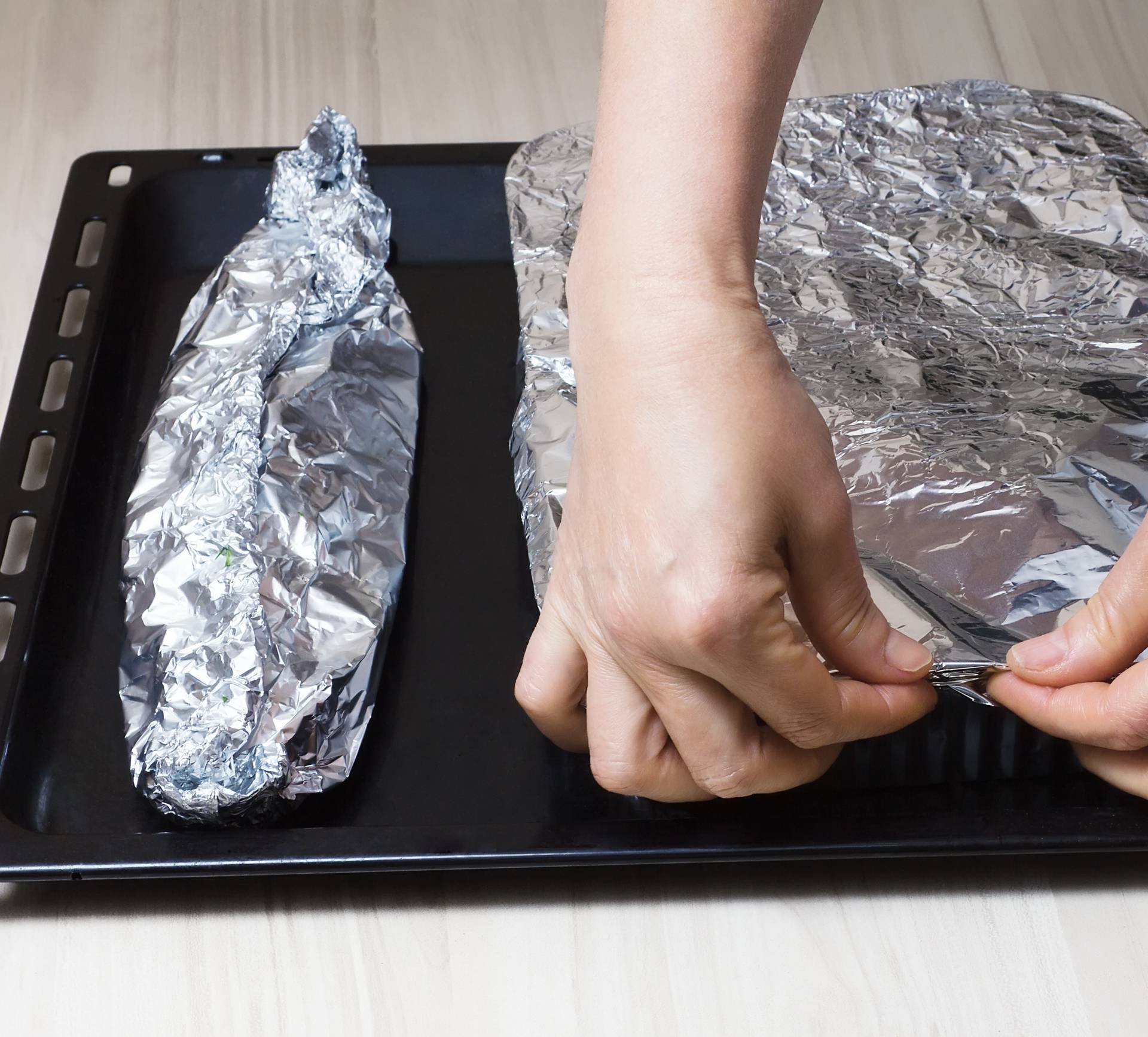 Koristite li aluminijsku foliju u kuhinji? Više nećete, opasna je
