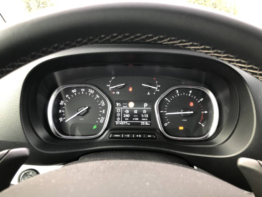 Testirali smo Zafiru koja je sada kombi, ali bolja  nego ikad