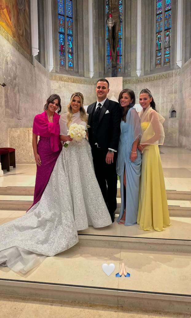 FOTO Bajkovita svadba Hrvatice koja nastupa za Crnu Goru. Kum bivši 'vatreni', pjevao im i Vuco