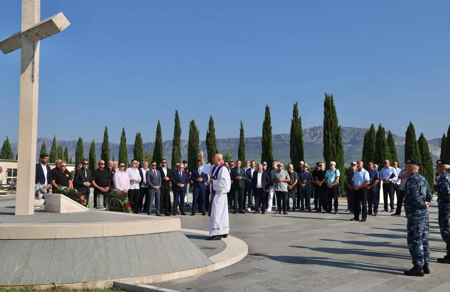 Split: Položeni vijenci povodom Dana pobjede i domovinske zahvalnosti, Dana hrvatskih branitelja i 31. obljetnice VRO Oluja