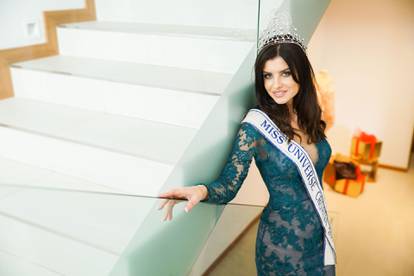 Ove ljepotice predstavljale su Lijepu Našu na Miss Universe: 2015. smo imali dvije misice...