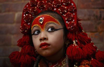 Pojavljuje se 13 puta godišnje: Božica prošetala Katmanduom