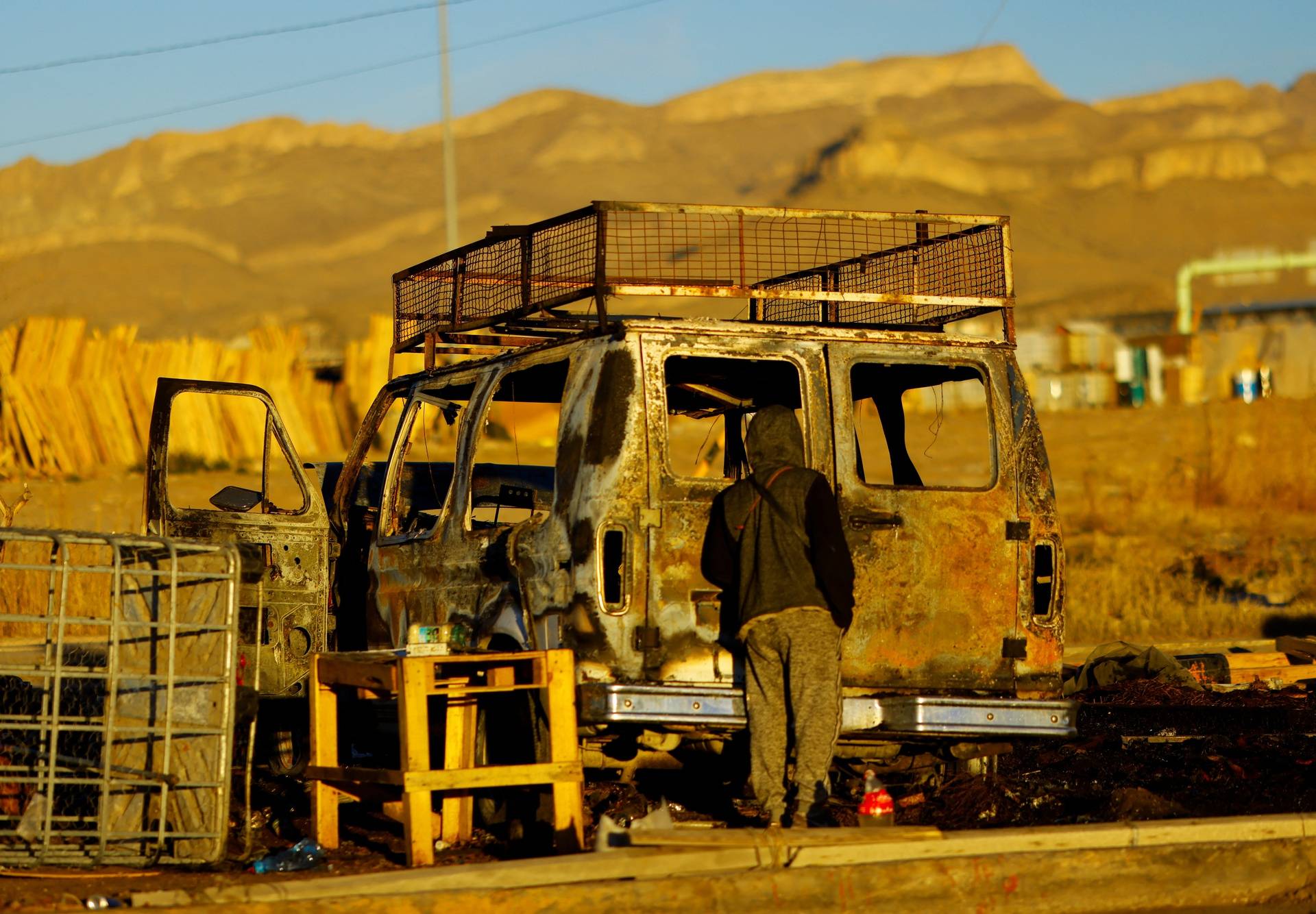 Mexican cartel leader dies in shootout after mass jail break