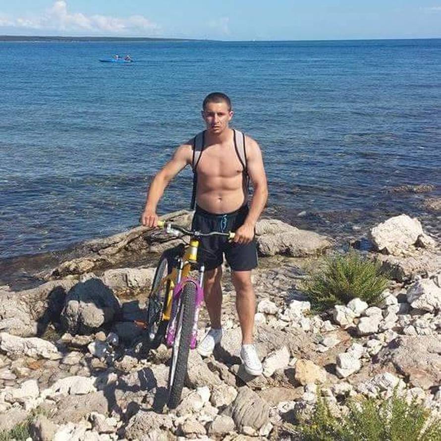 Orkyjev brat: U kući ne glumi, a vani najviše voli piti s ekipom