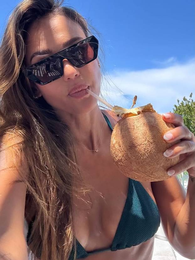 Najbolje tijelo Hollywooda: Jessica Alba kao da ne stari!