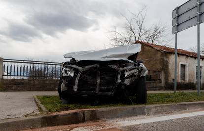 Strava u šibenskom zaleđu: Dva mladića mrtva u teškom sudaru