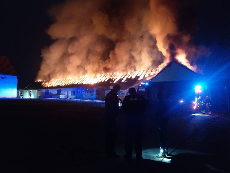 Požar u vulkanizeru: 'Smrad zapaljenih guma je nesnosan'
