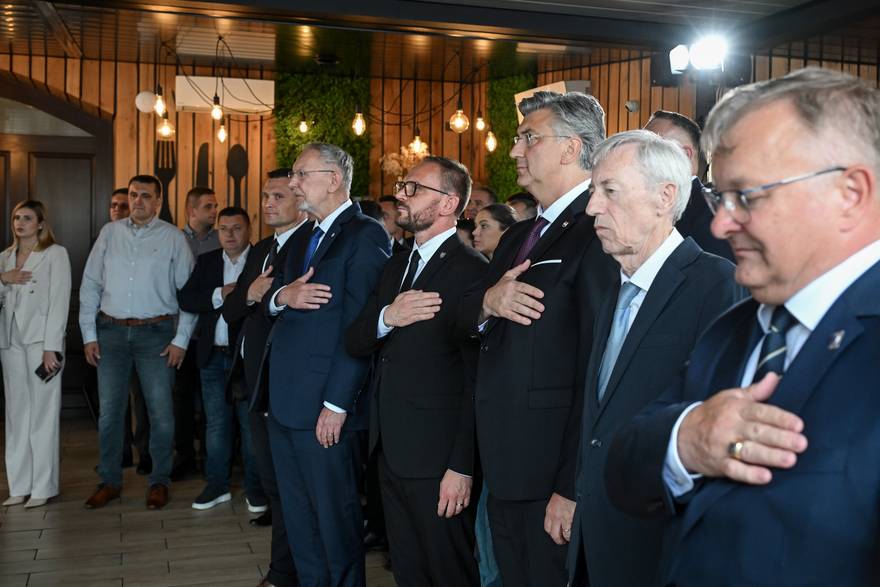 Andrej Plenkovi&cacute; posjetio je Veliku Goricu