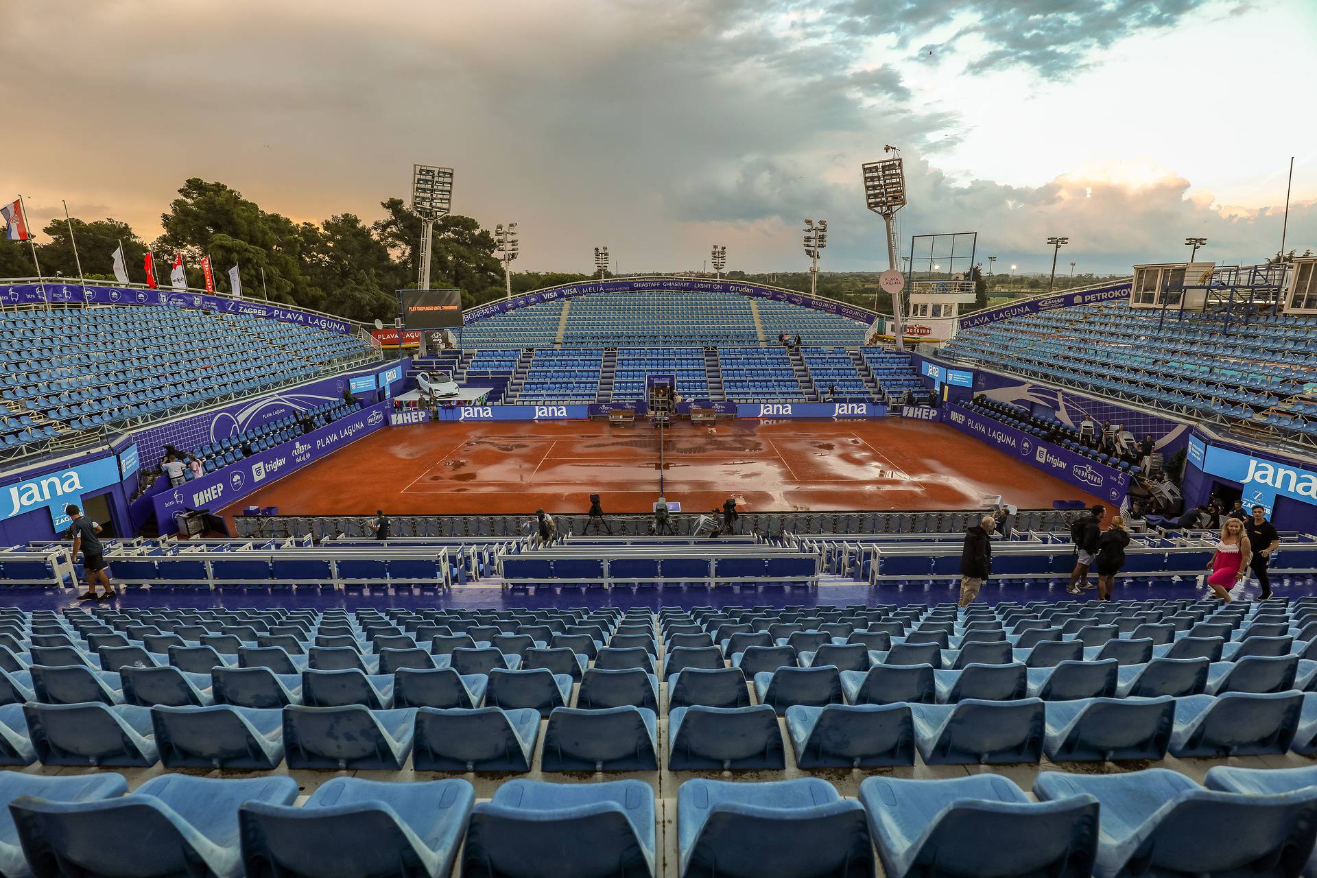 ATP turnir u Umagu, nevrijeme prekinulo meč između Alexsandera Shevchenka i Marca Cecchinatija