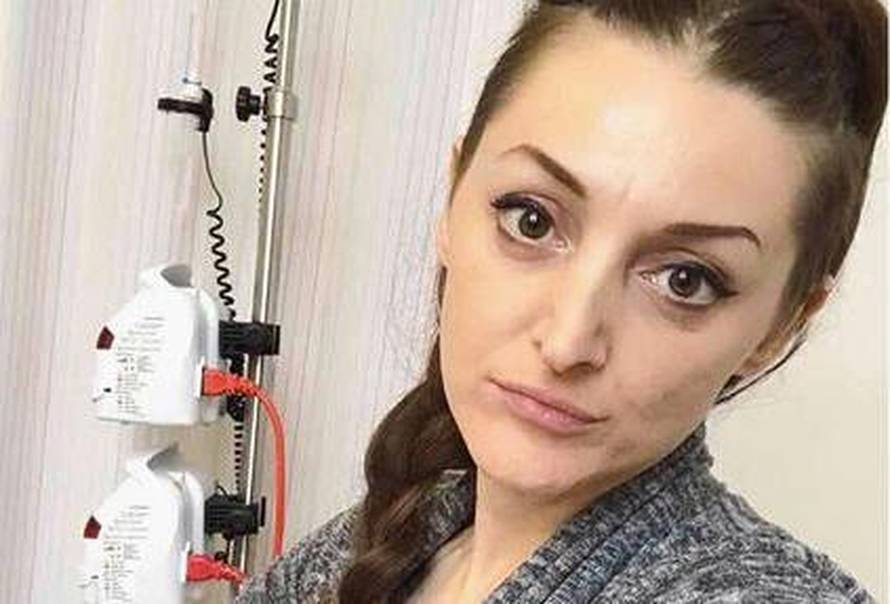Izgubila je bitku s karcinomom: Donna Ares umrla u 41. godini