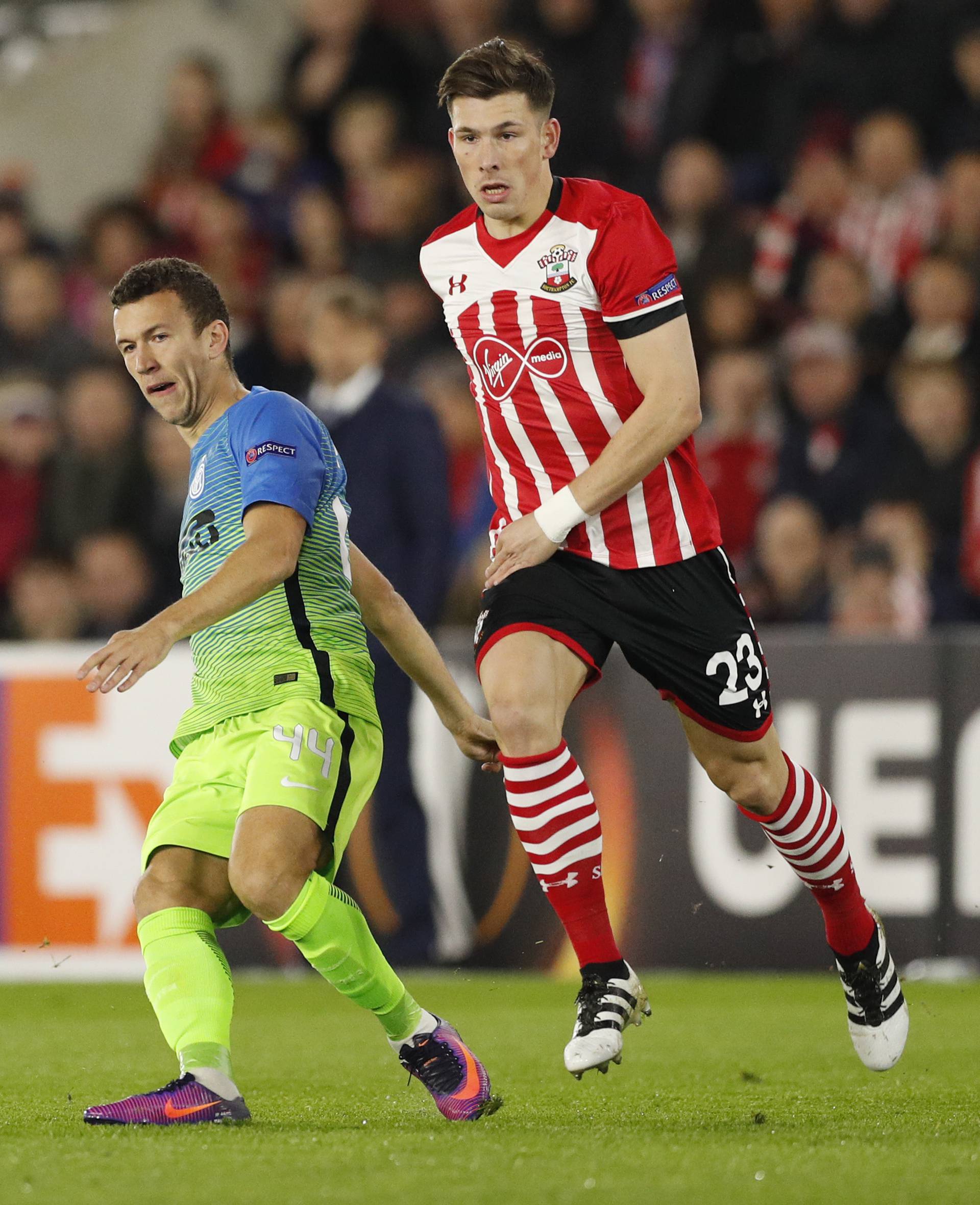 Inter Milan's Ivan Perisic in action with Southampton's Pierre-Emile Hojbjerg