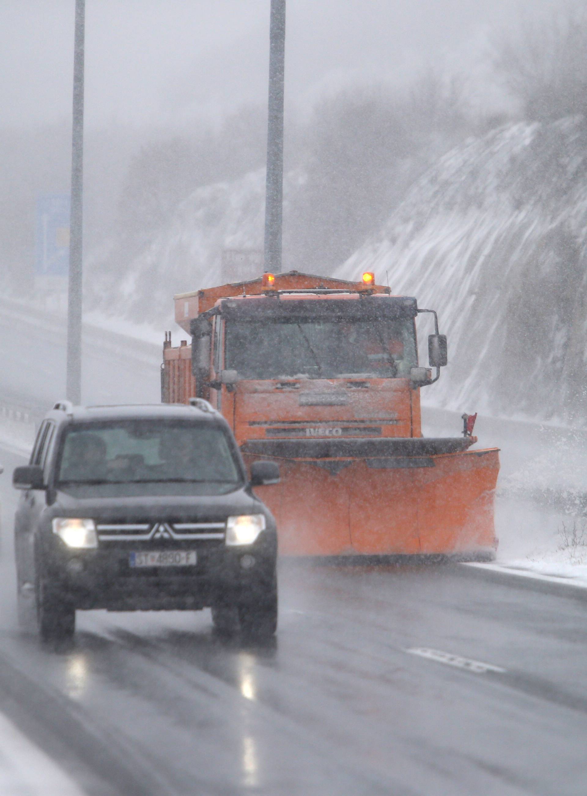 Tjedan je započeo hladno: Na Plitvicama palo 19 cm snijega