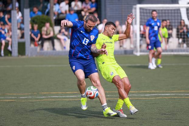 Zagreb: Revijalna utakmica legendi Dinama i hrvatske nogometne reprezentacije u čast Nikole Pokrivača