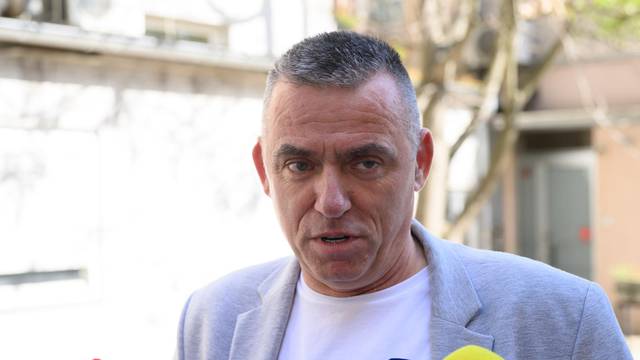 Zagreb: Stipe Mlinarić dao je izjavu medijima