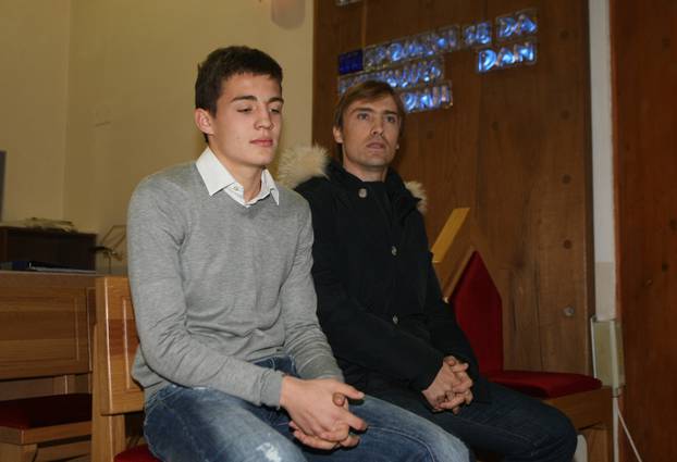 ARHIVA - Zagreb, 2010.: Mateo Kova?i? i Dario Šimi? na misi zahvalnici sportaša Zagreba?ke nadbiskupije