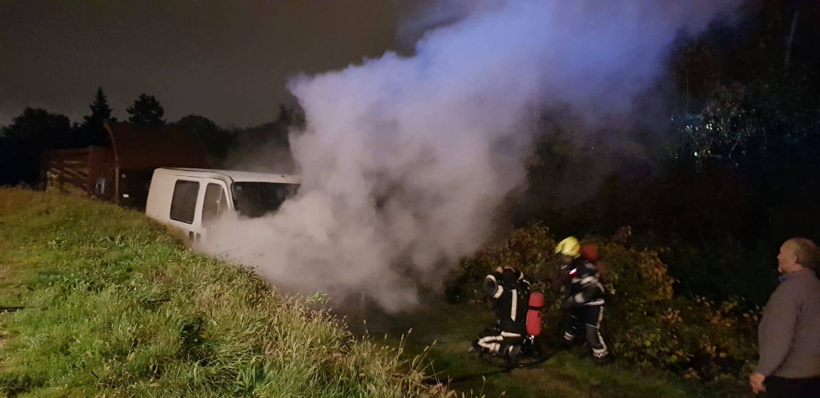 Požari po cijelom Zagrebu: Na pet lokacija gorjelo osam vozila