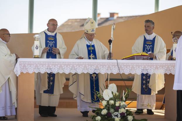 Misno slavlje u svetištu Gospe od Utočišta u Aljmašu na blagdan Velike Gospe