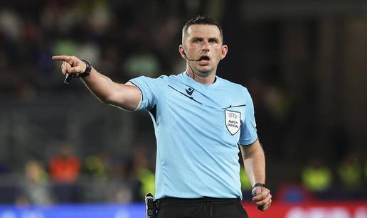 Revolucija u nogometu: Prvi put na utakmici pokazali su zeleni karton, evo čemu služi...