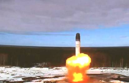 VIDEO Rusi lansirali Sotonu 2: Putinova raketa Sarmat teška je 100 tona, može uništiti i Teksas