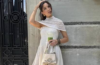 Eterična kreacija za tople dane: Divna bijela lepršava haljina