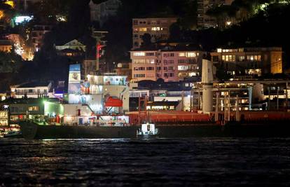 Brod s ukrajinskim žitom doteglili na sidrište u Istanbulu, promet Bosporom otvoren...
