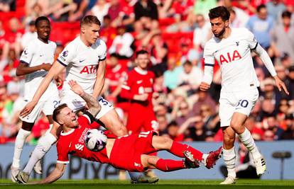 Liverpool zadržao teoretske šanse za naslov, razbio Spurse